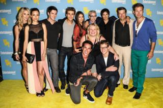 Torrey DeVitto feet photo thumbnail