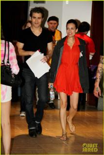 Torrey DeVitto feet photo thumbnail