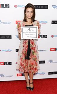 Torrey DeVitto feet photo thumbnail