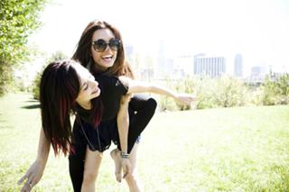 Torrey DeVitto feet photo thumbnail