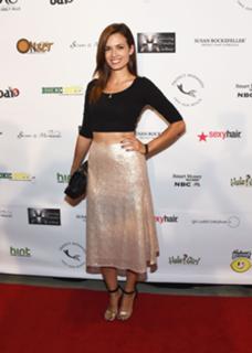 Torrey DeVitto feet photo thumbnail