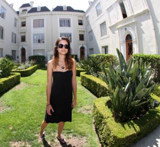 Torrey DeVitto feet photo thumbnail