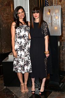 Torrey DeVitto feet photo thumbnail