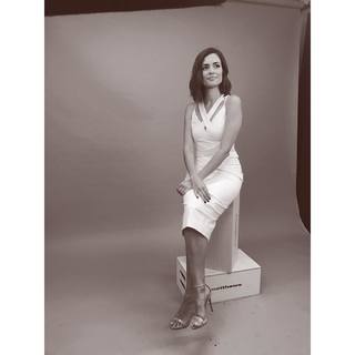 Torrey DeVitto feet photo thumbnail