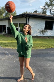 Torrey DeVitto feet photo thumbnail