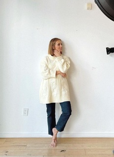 Torrey DeVitto feet photo thumbnail