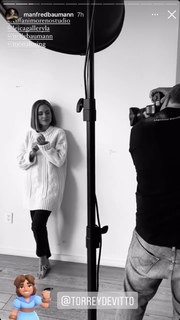 Torrey DeVitto feet photo thumbnail