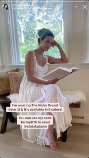 Torrey DeVitto feet photo thumbnail