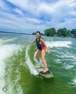 Torrey DeVitto feet photo thumbnail