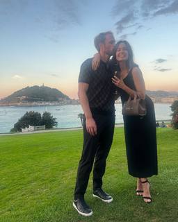 Torrey DeVitto feet photo thumbnail