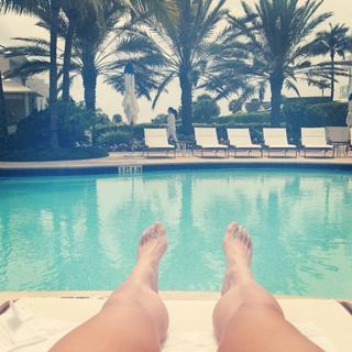 Torrie Wilson feet photo thumbnail