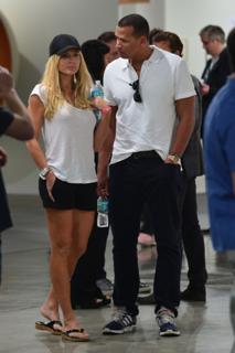 Torrie Wilson feet photo thumbnail