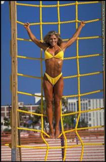 Torrie Wilson feet photo thumbnail
