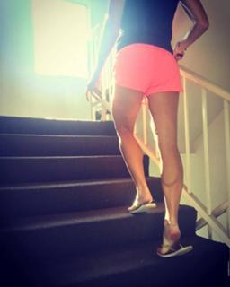 Torrie Wilson feet photo thumbnail