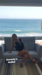 Torrie Wilson feet photo thumbnail