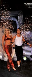 Torrie Wilson feet photo thumbnail