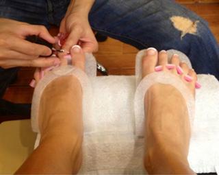 Torrie Wilson feet photo thumbnail