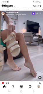 Torrie Wilson feet photo thumbnail