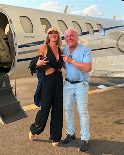Torrie Wilson feet photo thumbnail