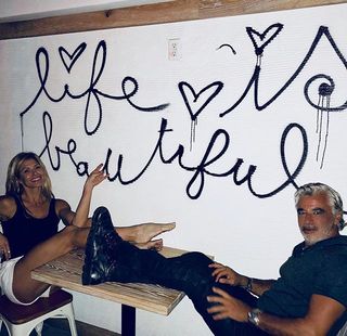 Torrie Wilson feet photo thumbnail