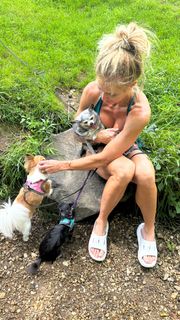 Torrie Wilson feet photo thumbnail