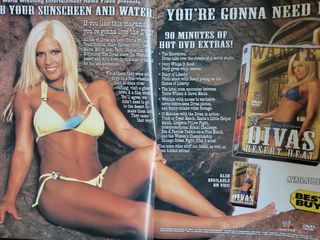 Torrie Wilson feet photo thumbnail