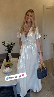 Torrie Wilson feet photo thumbnail