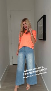 Torrie Wilson feet photo thumbnail