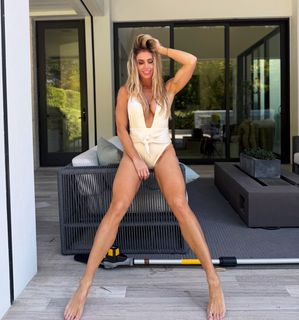 Torrie Wilson feet photo 7