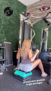 Torrie Wilson feet photo 2
