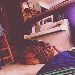 Tove Lo feet photo thumbnail