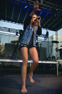 Tove Lo feet photo thumbnail