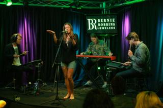 Tove Lo feet photo thumbnail