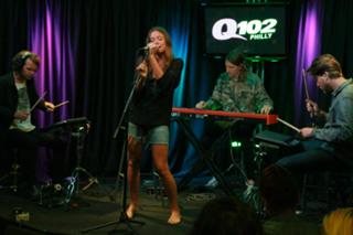 Tove Lo feet photo thumbnail