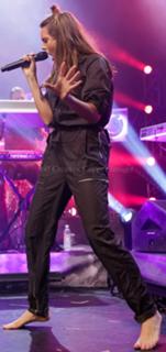 Tove Lo feet photo thumbnail