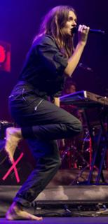 Tove Lo feet photo thumbnail