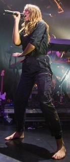 Tove Lo feet photo thumbnail