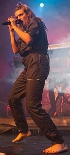 Tove Lo feet photo thumbnail