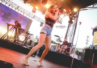 Tove Lo feet photo thumbnail