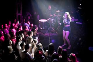 Tove Lo feet photo thumbnail