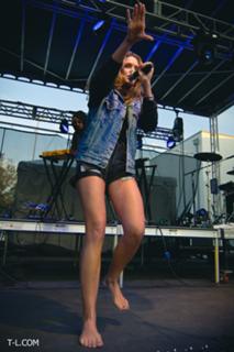 Tove Lo feet photo thumbnail