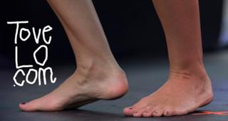 Tove Lo feet photo thumbnail