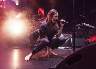 Tove Lo feet photo thumbnail