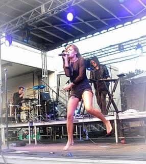Tove Lo feet photo thumbnail