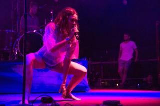 Tove Lo feet photo thumbnail
