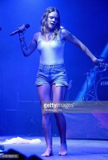 Tove Lo feet photo thumbnail