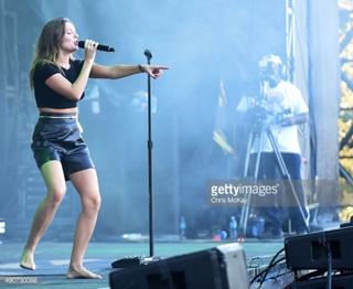 Tove Lo feet photo thumbnail