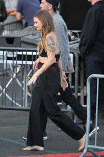 Tove Lo feet photo thumbnail