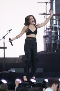 Tove Lo feet photo thumbnail