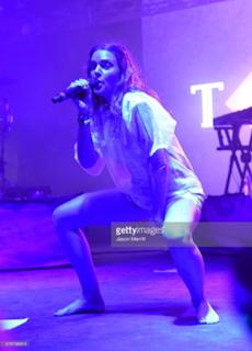 Tove Lo feet photo thumbnail